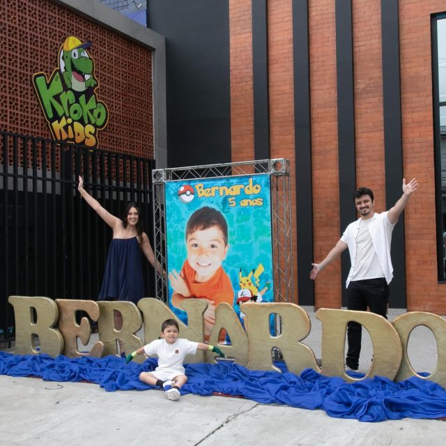 Bernardo comemorou seus 5 anos em um mundo cheio de aventuras Pokémon no Kroko Kids Buffet! 🥳⚡​

No dia 15/11, Jesica e Heitor reuniram família e amigos para uma festa repleta de cores, diversão e muitos “treinadores” preparados para viver momentos inesquecíveis ao lado do aniversariante. Cada detalhe da decoração trouxe a magia desse universo tão querido pelas crianças, tornando o dia do Bernardo ainda mais especial e cheio de alegria.