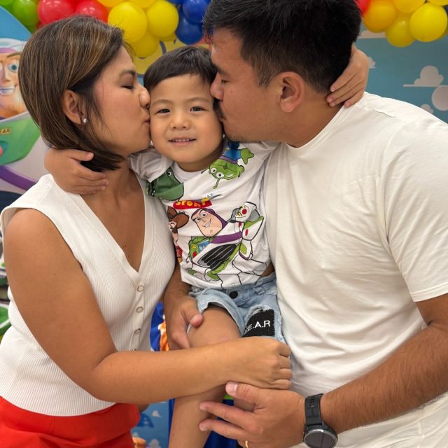 🎉✨ Que aventura incrível na segunda festa do Kenzo aqui no Kroko Kids! ✨🚀

No dia 23/11, o tema Toy Story ganhou vida com muita diversão, amizade e brincadeiras que fizeram dessa comemoração um verdadeiro "para além da imaginação". O Kenzo e todos os convidados se divertiram como nunca!

Agradecemos de coração à Fabiana e ao Fábio por confiarem novamente em nosso espaço para criar essas memórias tão especiais. Vocês fazem parte da família Kroko Kids, e é uma honra participar de cada capítulo dessa jornada!

Que o Kenzo continue explorando o mundo com saúde, alegria e muita imaginação. Muito obrigado por escolherem o Kroko Kids mais uma vez! 💙🧸

#AniversárioKrokoKids #Kenzo5Anos #ToyStory #SegundaFesta #MomentosFelizes #Gratidão