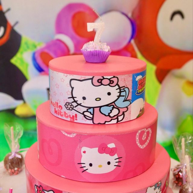🎉✨ Que festa fofa e encantadora celebrar os 7 anos da Letícia no Kroko Kids Buffet! ✨🐱

No dia 26/10, o tema Hello Kitty trouxe muita doçura, brilho e diversão para uma comemoração recheada de sorrisos e momentos inesquecíveis.

Agradecemos de coração à Camila e ao Fábio por confiarem em nosso espaço para tornar esse dia ainda mais especial. Que a Letícia continue crescendo com saúde, alegria e cercada de amor.

Muito obrigado por escolherem o Kroko Kids! 💖🎀

#AniversárioKrokoKids #Leticia7Anos #HelloKitty #MomentosFelizes #Gratidão